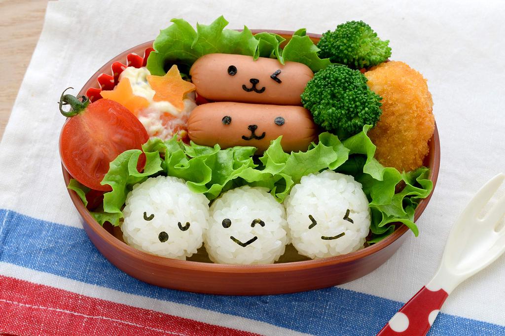 Ernest Character Bento 3 Shapes a favorite brand of major restaurants (Seaweed Punch) Mini, Types, Easy-to-Cut (Smiling Punch), A-77096,