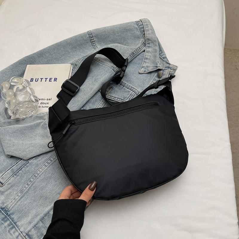 Black Waterproof PU Chest Bag Outdoor Cycling Bag Men Women Crossbody Mobile Phone Bag