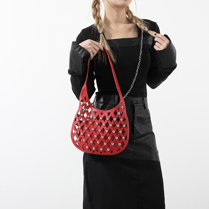 Hollow Underarm Bag for Women with Niche Design 2024 New Hollowed Out Sky Star Commuting Fashionable Rivet Single Shoulder Crossbody Bag