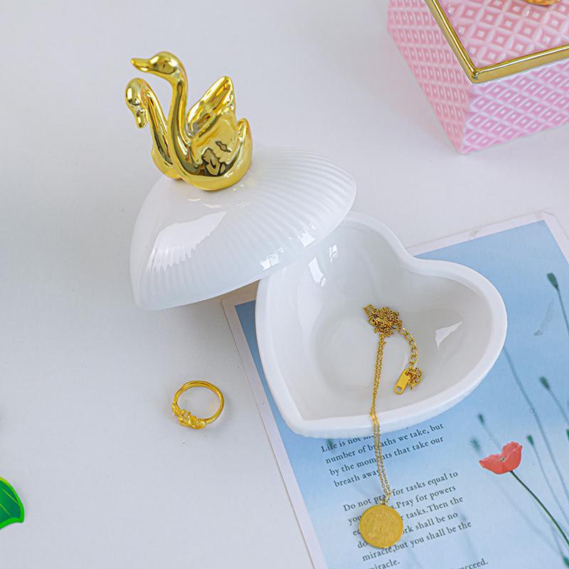 Nordic Ceramic Jewelry Box - Creative Girly Desktop Souvenir & Decorative Ornament