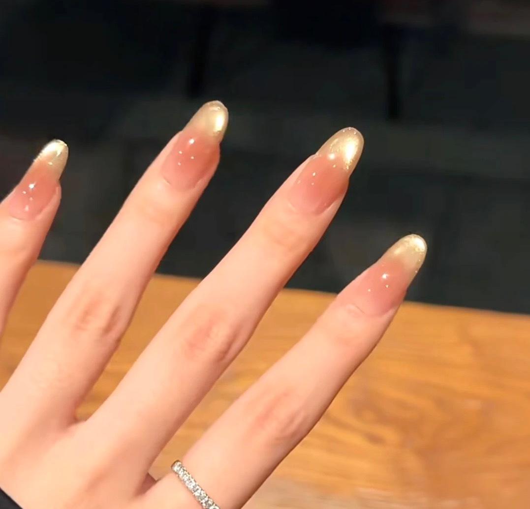 Blush gradual change gilt cat eye pure handmade wearing nail temperament white nude short nail patch fake nails XS