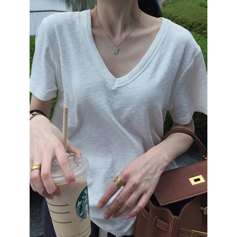 Women's Minimalist High-End White Short Sleeve T-shirt, Summer 2023