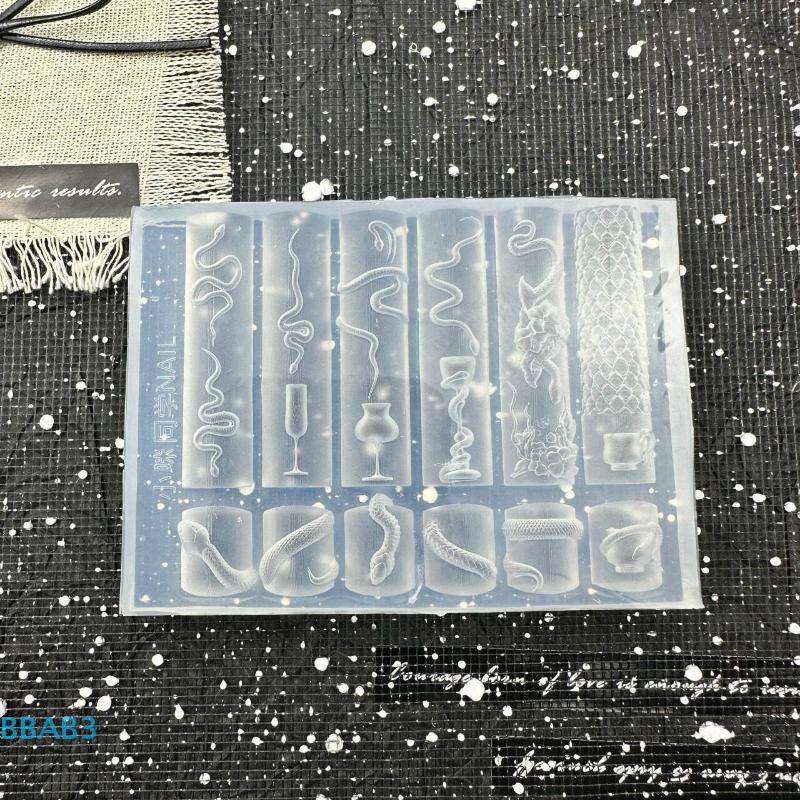 3D Snake Silicone Mold Nail Art Decoration DIY Rose Flower Design Transparent Nail Templates Manicure Design Tool Jewelry Crafts