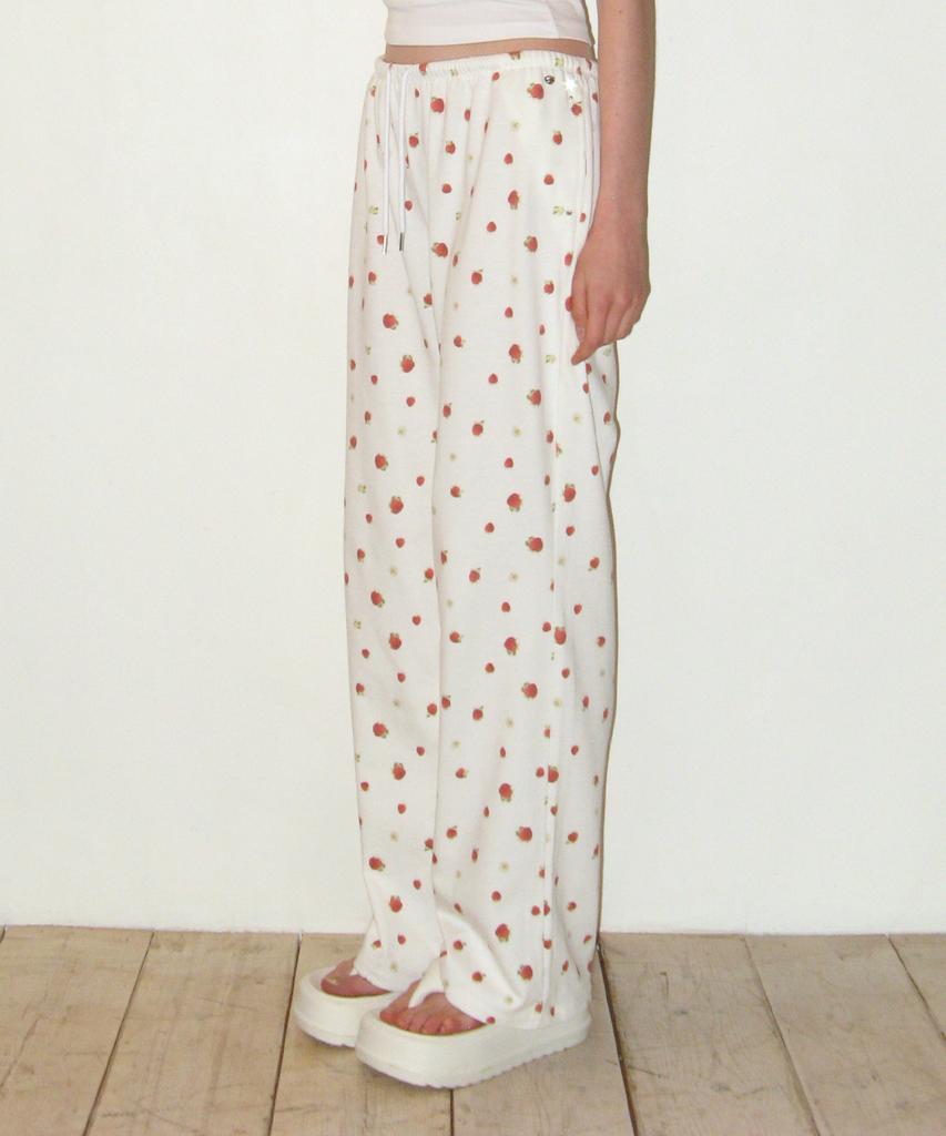 CRANK Strawberry Cotton Sweatpants_White