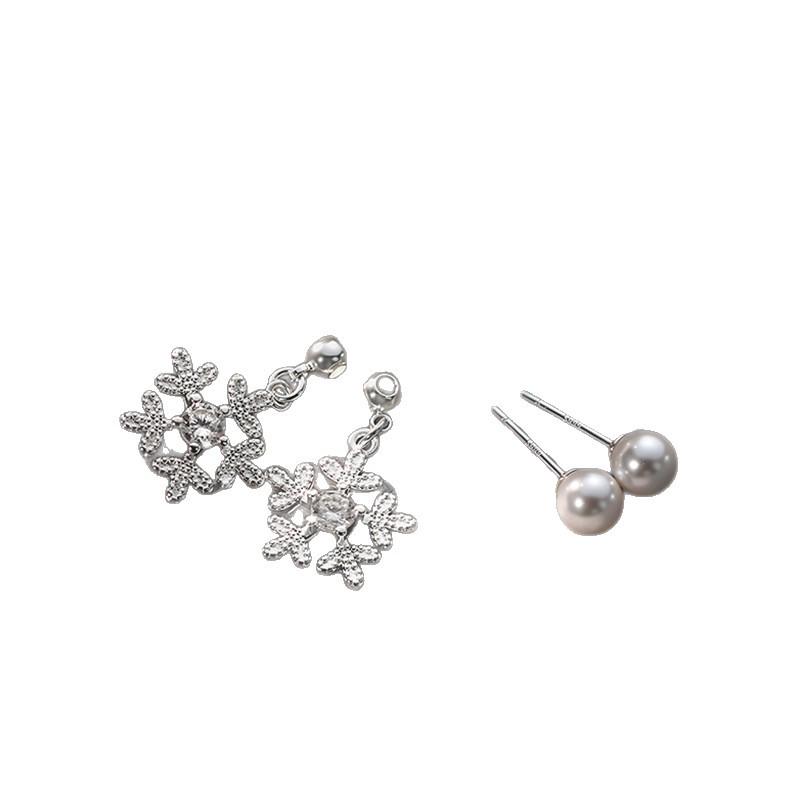 Elegant Two-Way Crystal Snowflake Pearl Stud Earrings for Women