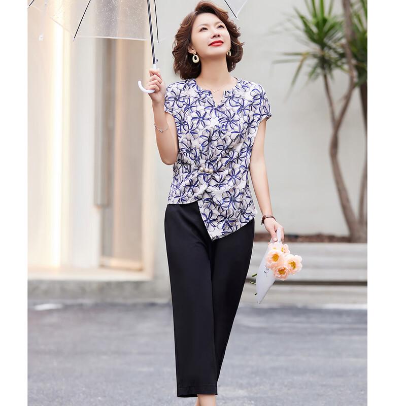 Past Mid-Aged Women's Summer Floral Print T-shirt & Cropped Pants Set