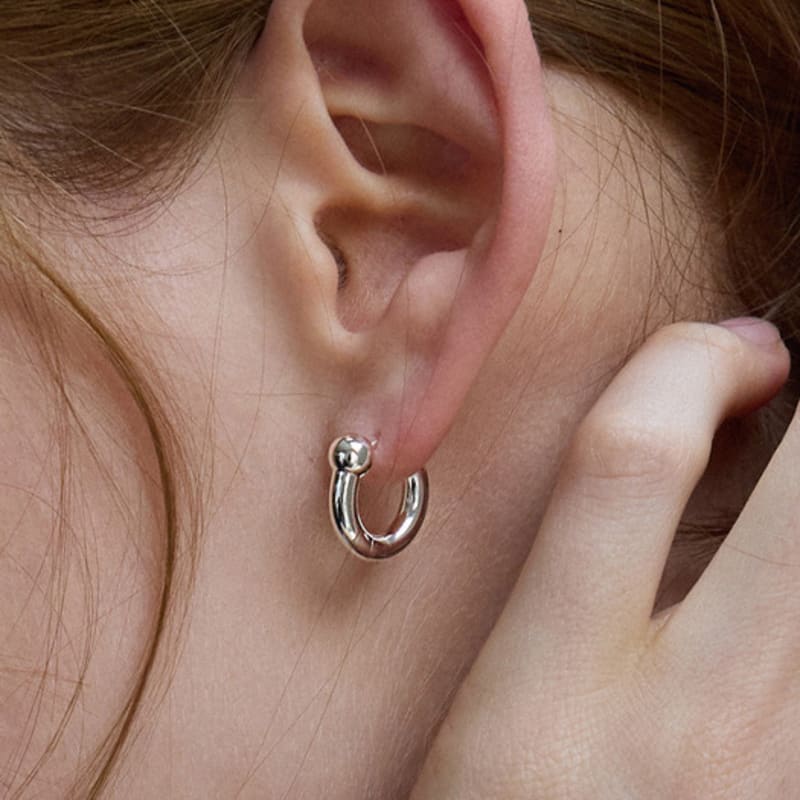 PAIGEFLYNN JEWELRY [925 Silver] Dot Line Earrings