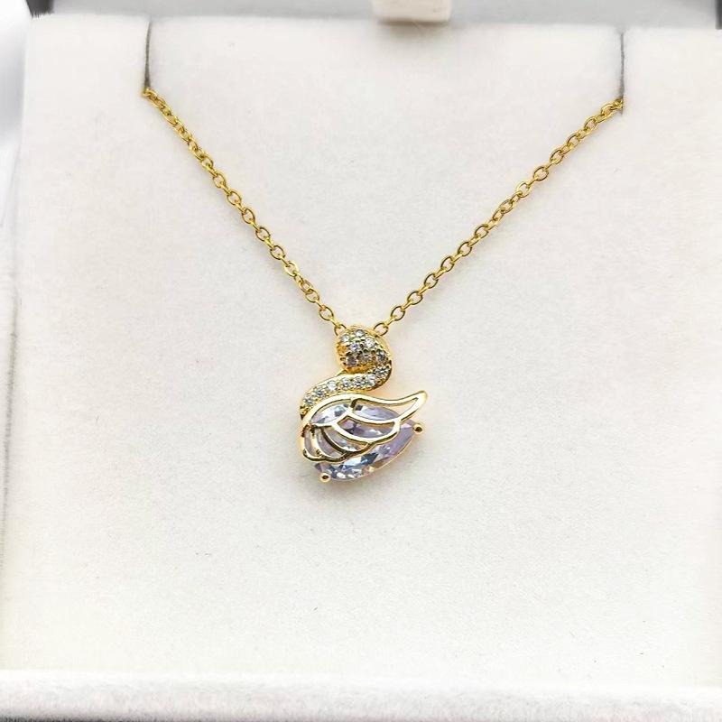 1 Pcs Fashion Little Swan Copper Pendant with Rhinestone Necklace Female Collarbone Chain Girls' Elegant Accessories