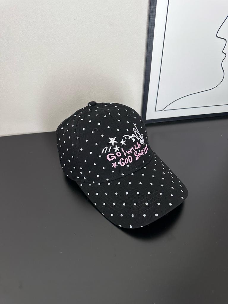 Fashion Korean version embroidery polka dot baseball cap women's versatile face small black and white peaked cap sunshade star peaked cap