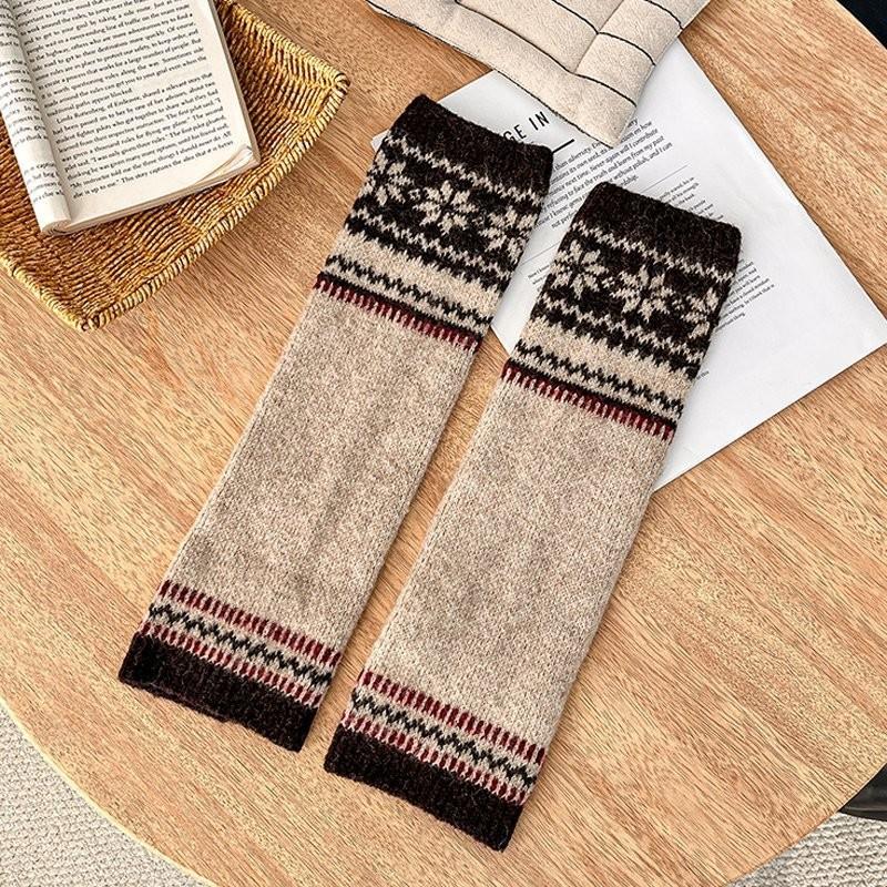 

Snowflake Wool Sock Cover Season Thickening Warm Retro Gray Versatile Snow Boots Slimming Leg Cover One size fits all