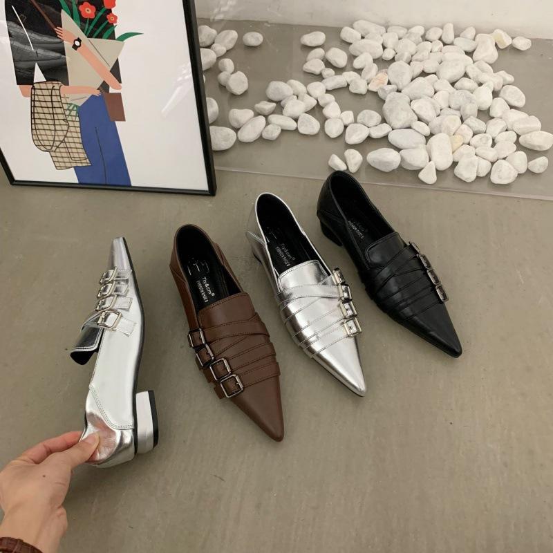 2025 spring and autumn new pointed single shoes women's French retro word fashion versatile low heel flat Mary Jane