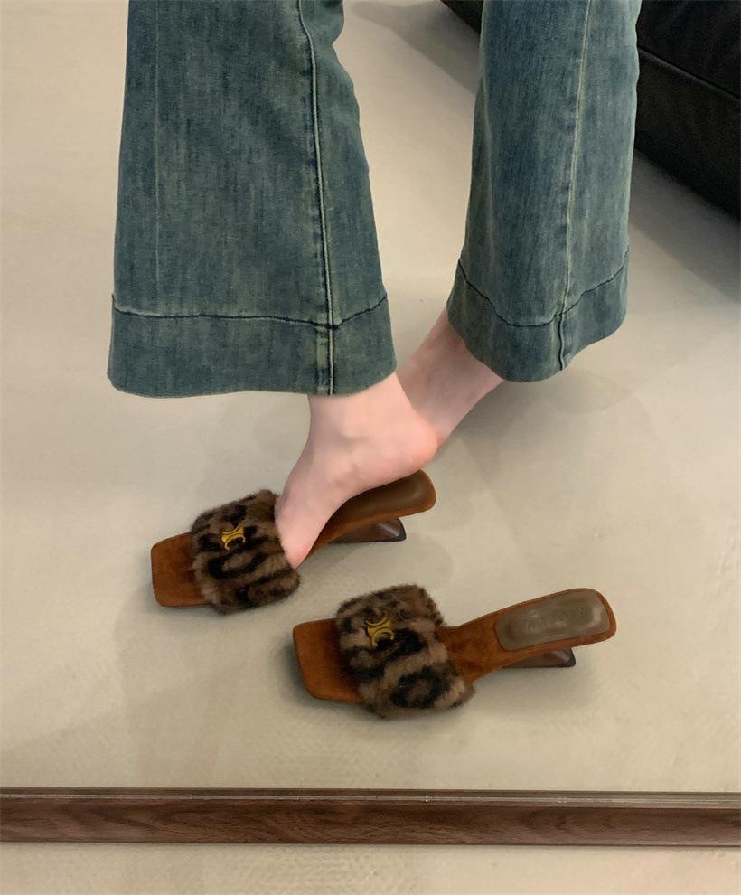 

Тапочки Mao Mao женские носят осенью и зимой 2025 года, новые тапочки-клинья в корейском стиле, как у интернет-знаменитости, с леопардовым принтом 39 цветной печати леопарда