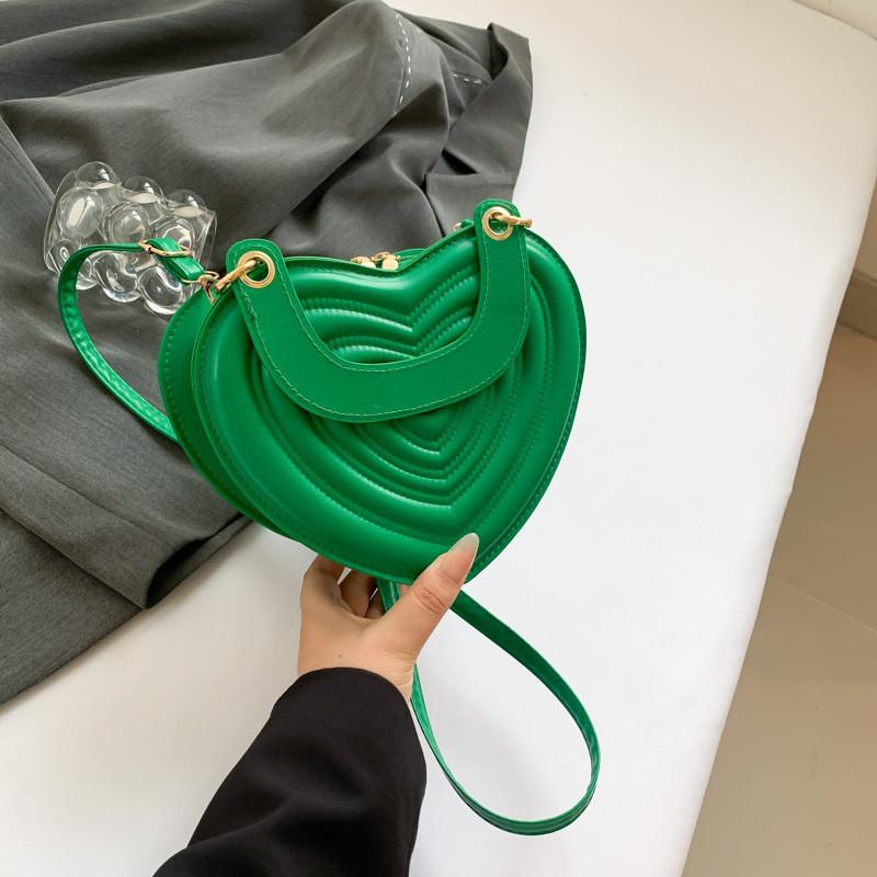 Fashionable Medium Sized Heart Bag With Zipper Closure Soft Pu Leather Shoulder Bag For Everyday Use