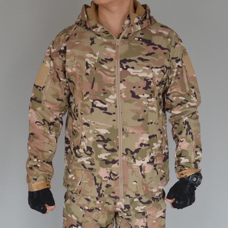 Men's Sharkskin Softshell Tactical Jacket: Windproof, Waterproof, Fleece-Lined for Autumn and Winter