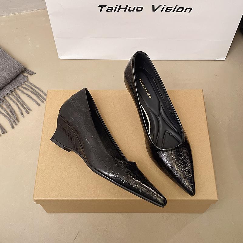 

2026 Spring New Women s Retro Solid Color High Heels Comfortable Wedge Sandals Fashionable Outdoor Walking Shopping Casual Shoes 40 чёрный