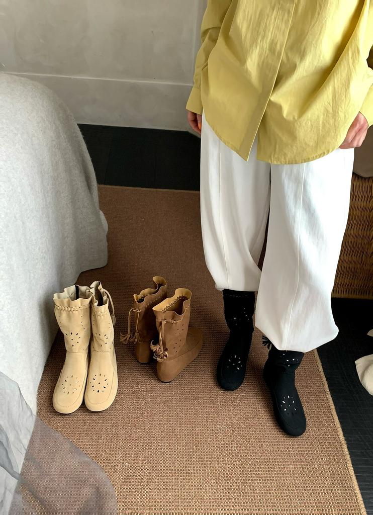 New retro round head hollow breathable carved cool boots elastic cow suede western boots