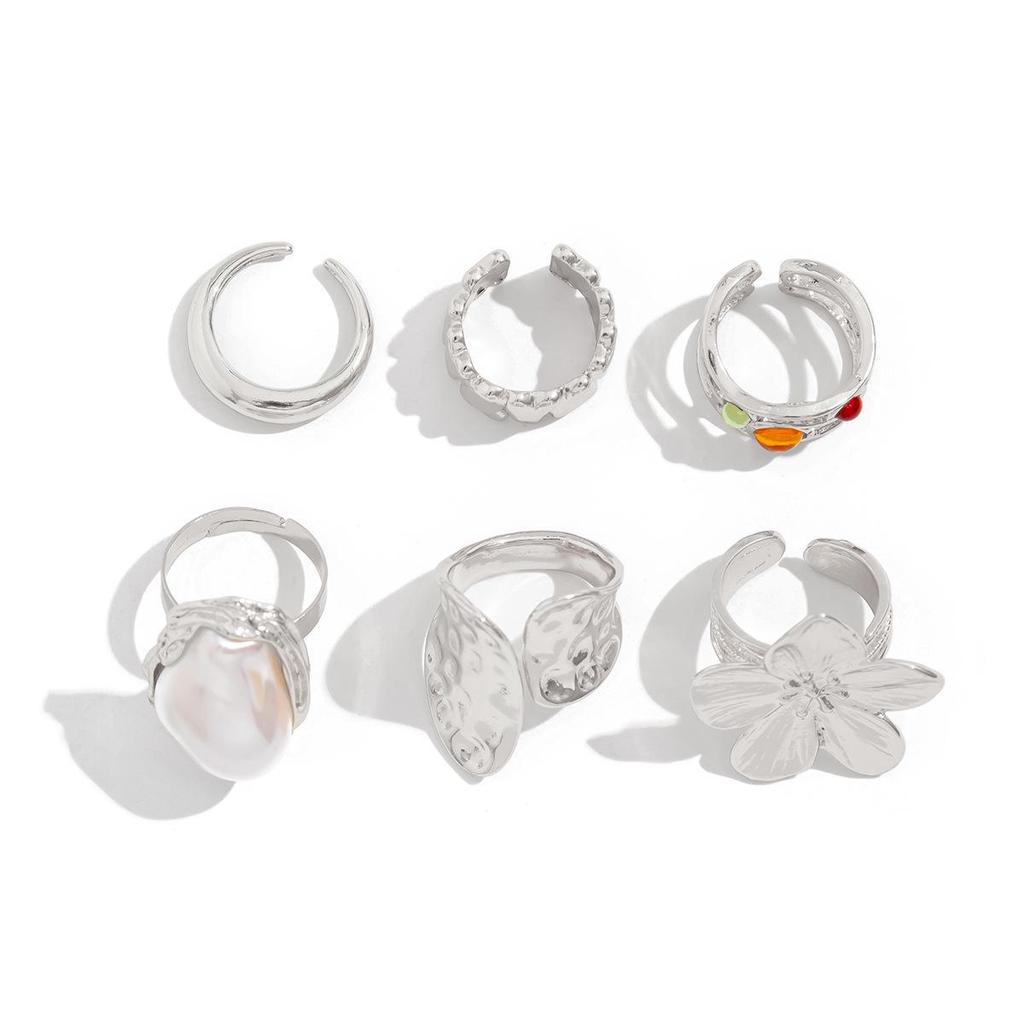 Ringset mit Barockperlen und Metallblumen: Europäischer und amerikanischer Stil