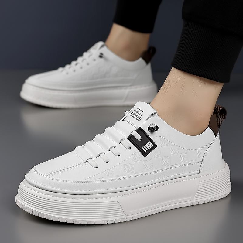 Fashion New Arrival Mens Casual Shoes Sneakers Lightweight Walking Man Vulcanize Shoes Versatile Skateboard Footwear Men Tenis Masculino