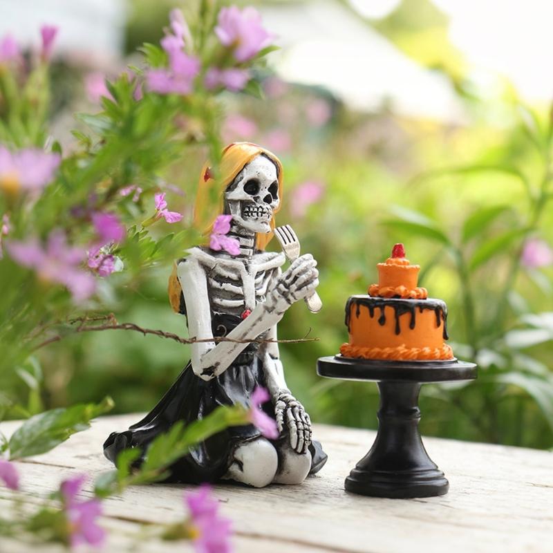 Cake Eating Skeleton Ornaments Skeleton Girl Eating Cake Figurine for Halloweens Party Decoration