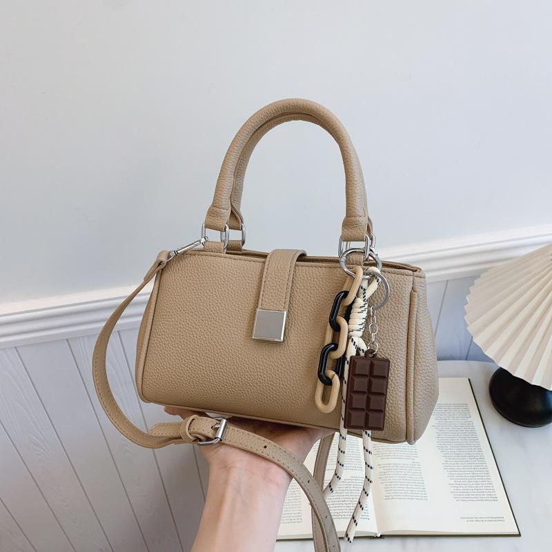 Premium Handbag Bag Women's 2025 New Popular Fashion Casual Versatile Shoulder Bag Commuter Messenger Bag