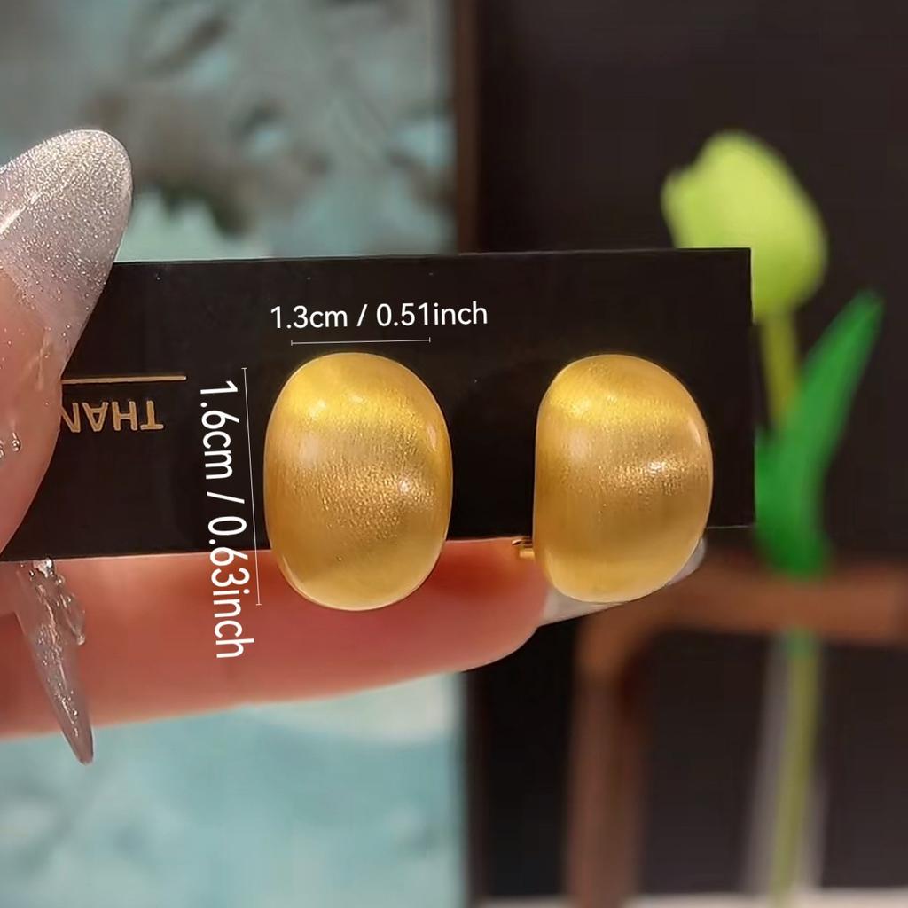 Gold Ear Studs with Unique Design, Featuring A Sense of Individuality and Retro Charm. Simple Earrings.