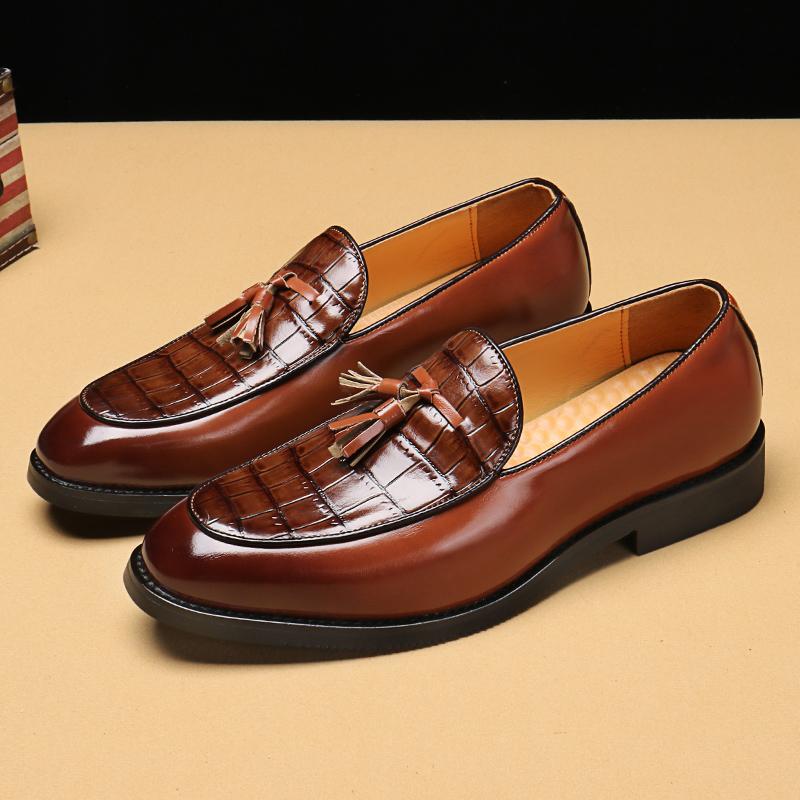 Fashion Men's Trendy Designer Tassels Loafers Mens Slip-on Casual Leather Shoes Men Party Wedding Outdoor Flats