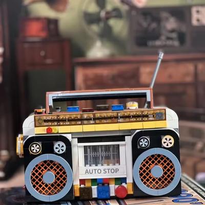554PCS Color Radio Building Blocks Retro Miniature Appliance Assembly Retro Radio Blocks Radio Model Cassette Deck Vintage Radio Model Retro Appliance