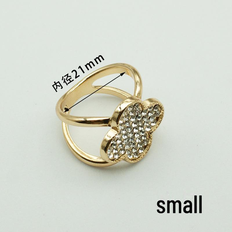 "Pearl Silk Scarf & Coat Buckle - High-End Korean Dual-Purpose Accessory"