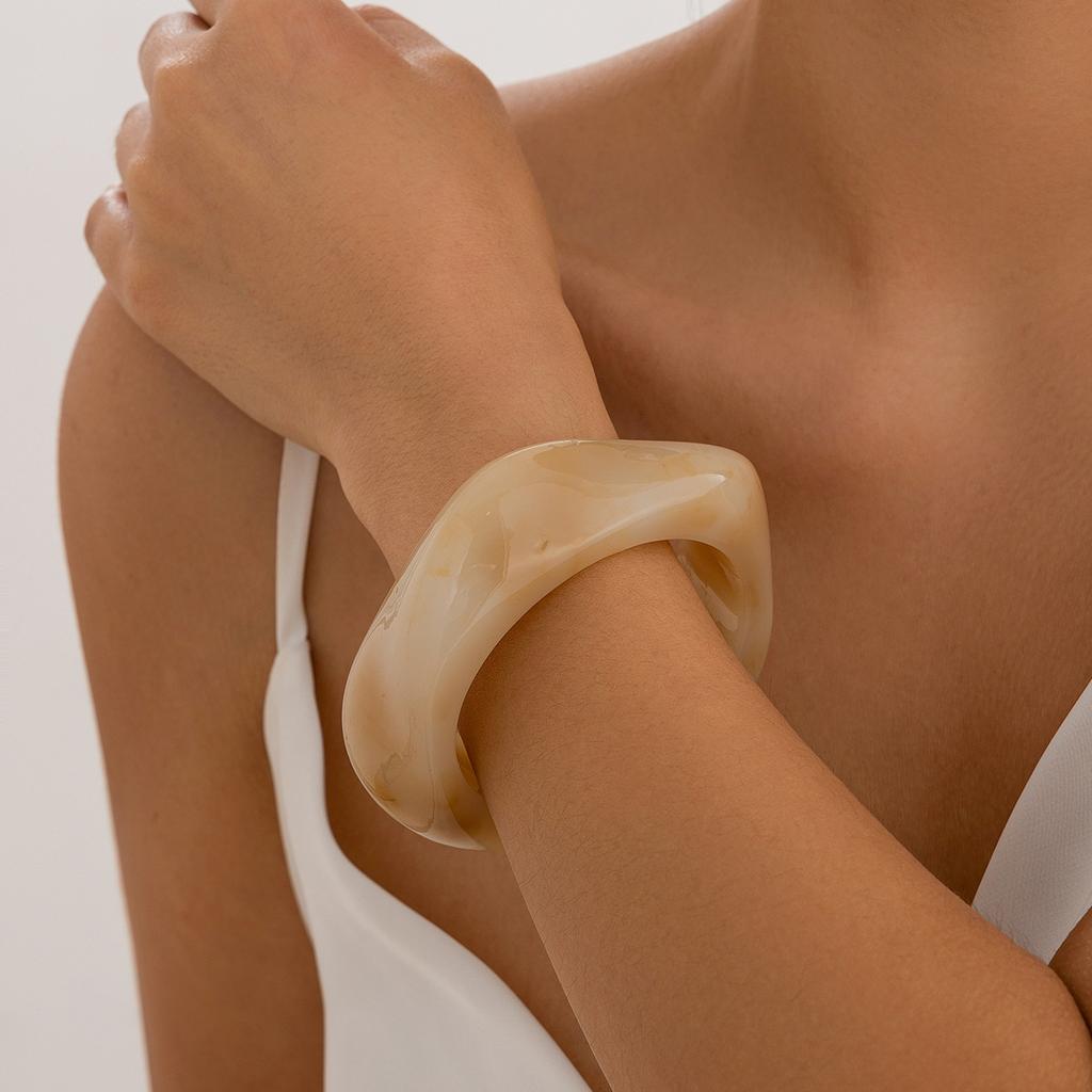 Exaggerated Wind Irregular Translucent Bracelet Female, Personalized Acrylic Geometric Bracelet