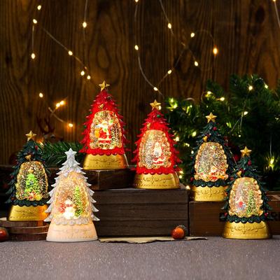 Neue bemalte leuchtende Kerzen in Weihnachtsbaumform, Öllampen, kleine Geschenke für Kinder, Windlichter, Tischdekorationen und Ornamente für die Bar