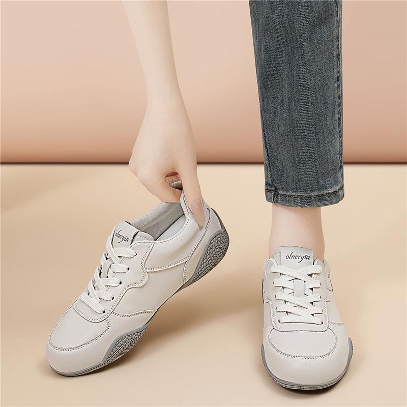 

Little white shoes are comfortable and breathable, casual soft-soled dad shoes for women s new flat-bottomed and versatile daily outer sports 35