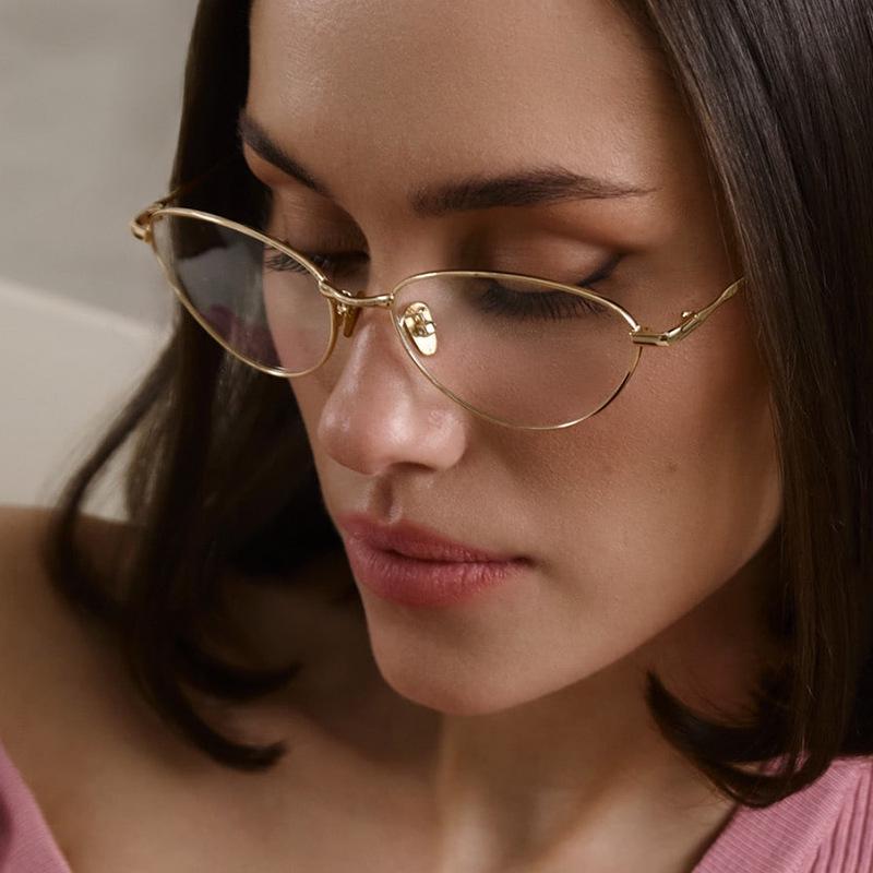 2026 European & American Retro Cat Eye Sunglasses: Street Style Slimming & Sun Protection for Women