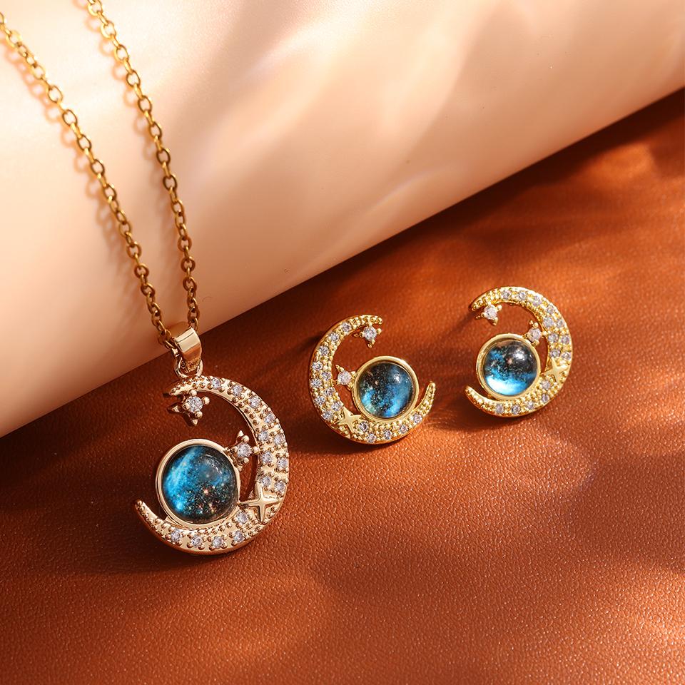 Colier Serie Stele din Oțel Titanic de Lux Ușor pentru Femei Culoare Aurie Pandantiv Planetă Lună Astronaut Coliere Bijuterii Cadouri