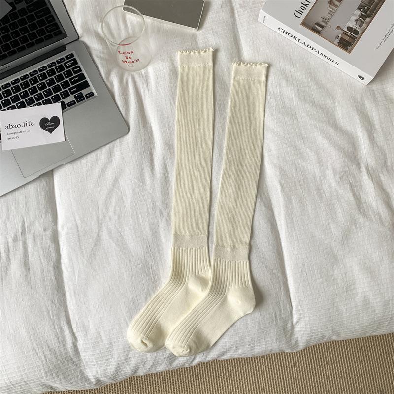 

Женская осенняя мода Новая линия кружевных носков в вертикальную полоску до икры 1 pair молочный белый