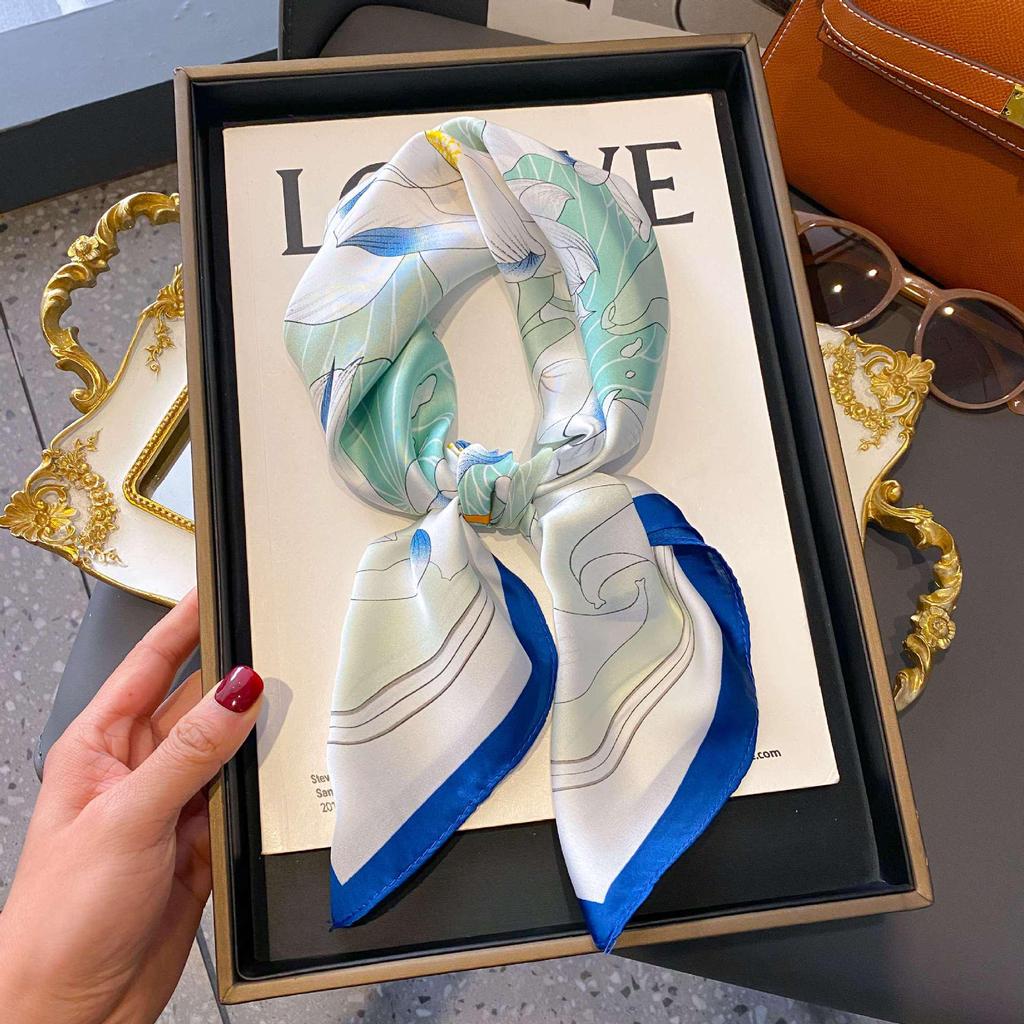 2023 Collection: Women's French High-End Decorative Neck Scarves & Versatile Hairband