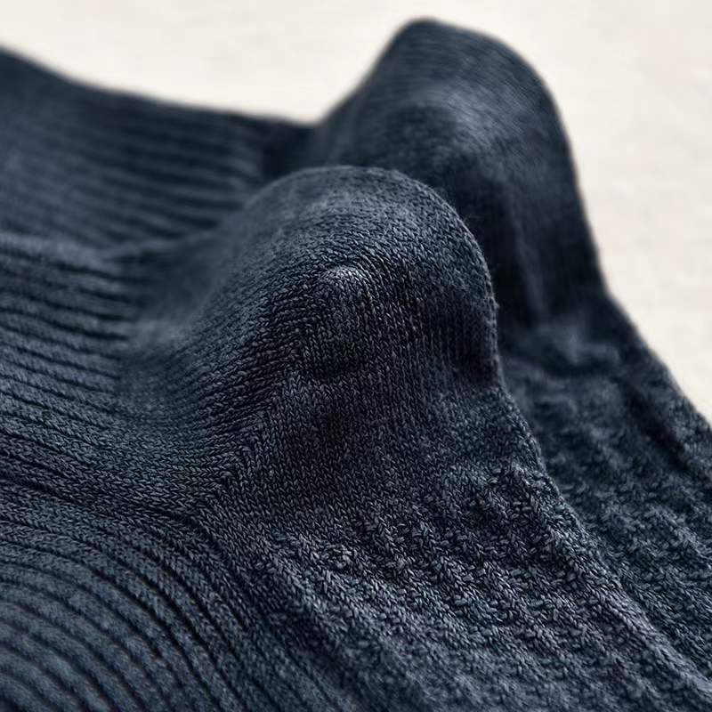 Organic 100% Hemp Yarn Fiber Stripped Pattern Jacquard Knitting Quality Vintage Soft Custom Hemp Socks Manufacturer S