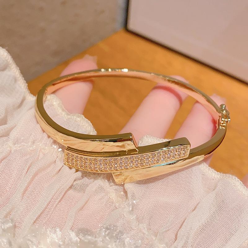 Geometric Irregular Zircon Bracelet 18k Gold Versatile Personality Temperament Bracelet