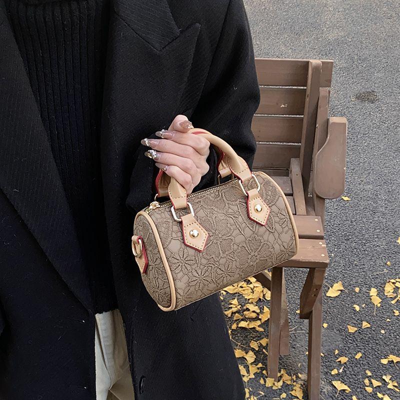 French-Style Boston Bag: New Fashion Pillow Handbag for Shoulder or Crossbody Carry