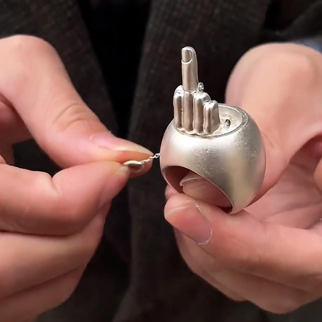 Middle Finger Ring, Retro Personality Decompression Ring, Funny Ring Cute Humorous Middle Finger Ring, Christmas Novelty Prank Middle Finger Gift