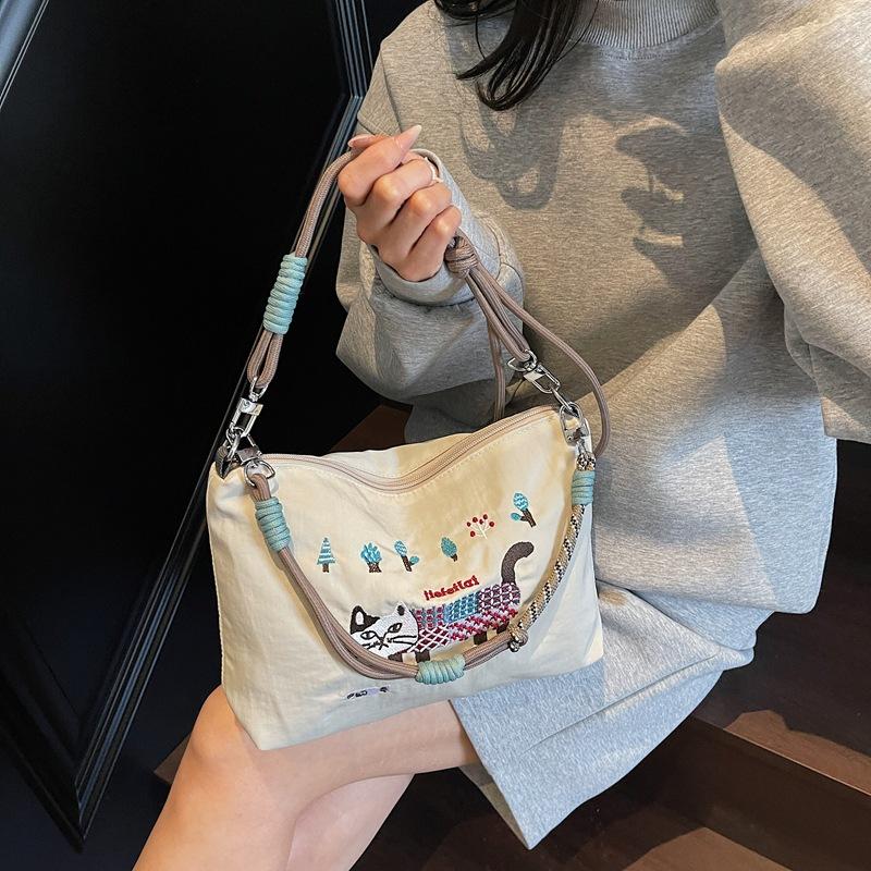 Heavy industry embroidery cat portable nylon bag women's leisure going out commuting messenger bag versatile shoulder bag