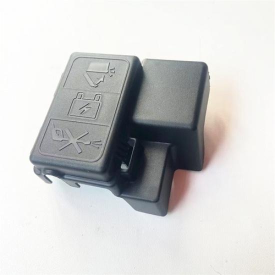 

Кришка блоку запобіжників 22945779 Підходить для Chevrolet GMC 2015 2016 2017 2018