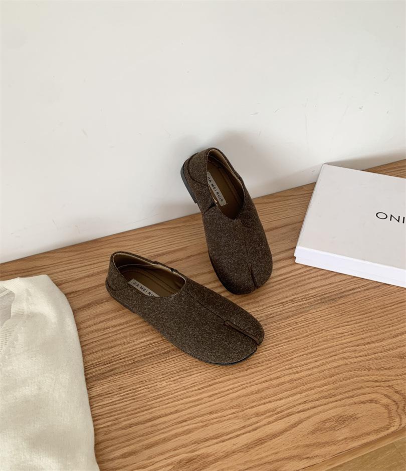 Suede single shoes women's 2025 autumn new soft flat bottom comfortable retro simple casual one-pedal lazy pig's trotters