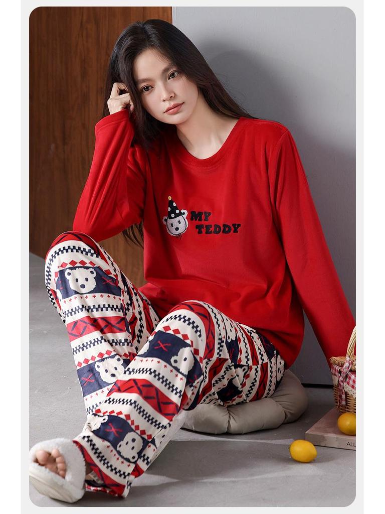 Women's Christmas Red Velvet Teddy Bear Pajamas - Warm, Breathable, Casual Coral Fleece Homewear for Autumn, Winter, Spring