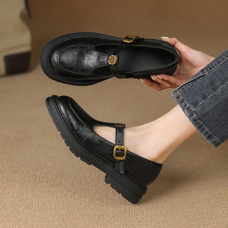 Casual large size small leather shoes Casual four-season single shoes Women's low heel solid color buckle rubber soft sole square heel flat shoes