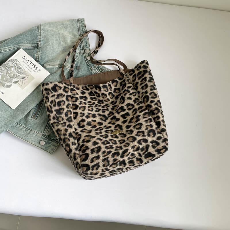 New Niche Leopard Print Canvas Bag Casual Large Capacity Double-sided Shoulder Bag Women's Commuter Tote Bag