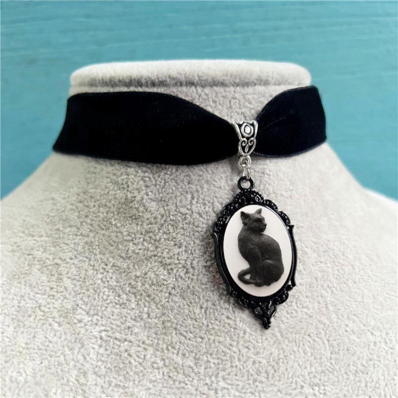 Gothic Black Cat Cameo Pendant Velvet Necklace