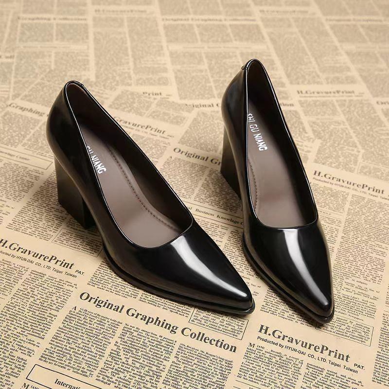 2026 French Pointed Toe Block Heel High Heels Shoes Spring Women s Retro Versatile Concise Fashion Chunky Slip on Single Shoes 35