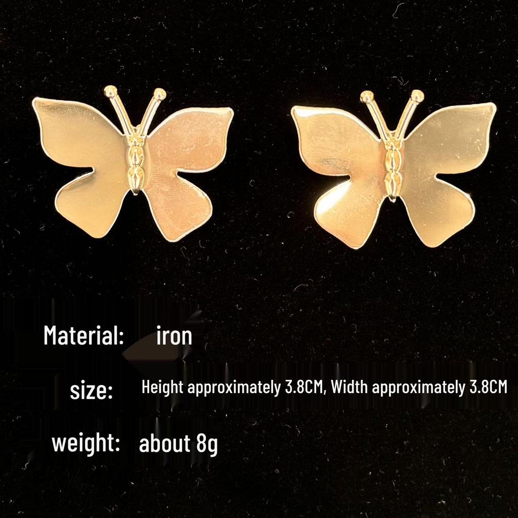 Niche Retro Butterfly Wing Earrings for Women - Fashionable & Elegant Design