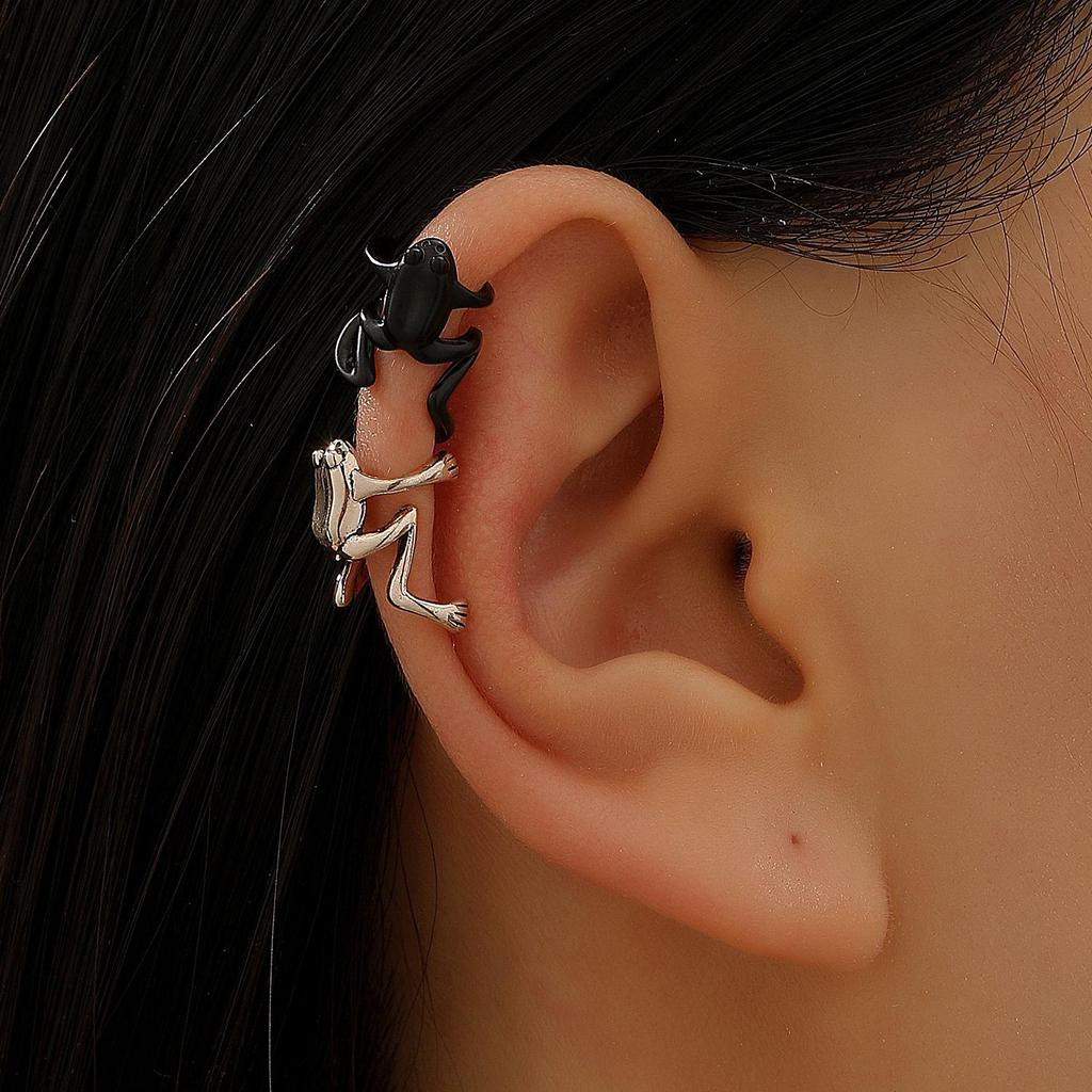 Retro Gothic Skull & Spider Ear Bone Clip - No Piercing Needed