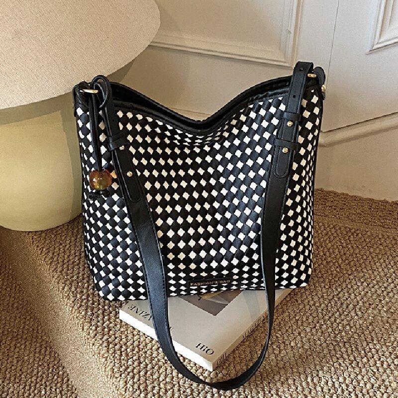 

Popular hot diamond chain bag autumn new bag women s versatile women s bag handbag fashion shoulder bag чёрный